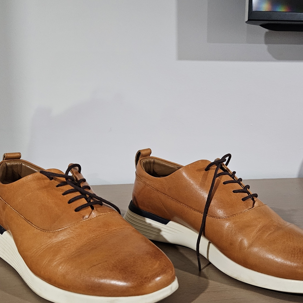 **SOLD** Men's Italian Leather Athletic Shoes